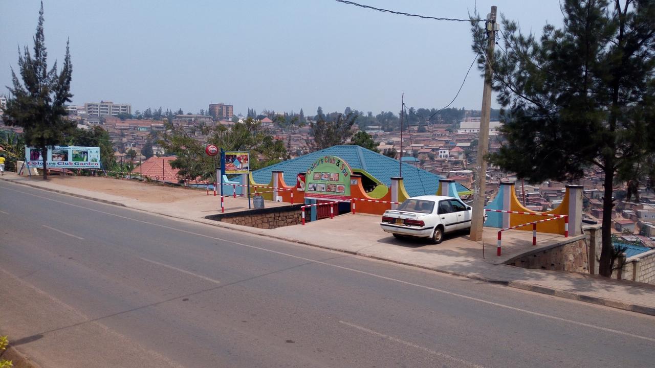 Colours Club And Spa Kigali Exterior photo